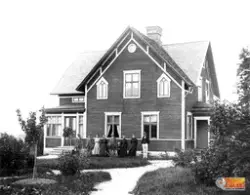 ”Görtsberg” med familjen Kilström.
Fr.v: Bengt Kilström, hem