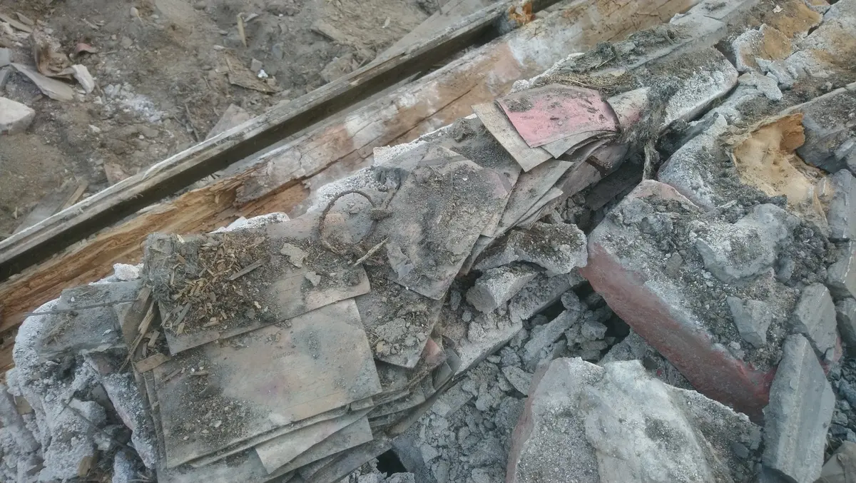 En samling fraktsedler fra NSB. Sedlene er påført både stempler og håndskrift. Ca. 70 er trykket med «Norges Statsbaner» (form. nr. 342) og fylt ut i årene 1903–1925. Ca. 50 er trykket med «Norsk Hoved-Jernbane» (form. nr. 192b) og fylt ut i årene 1910–1921.