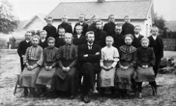 Evenrød skole, Veum, tidl. Glemmen kommune, elever og lærer 