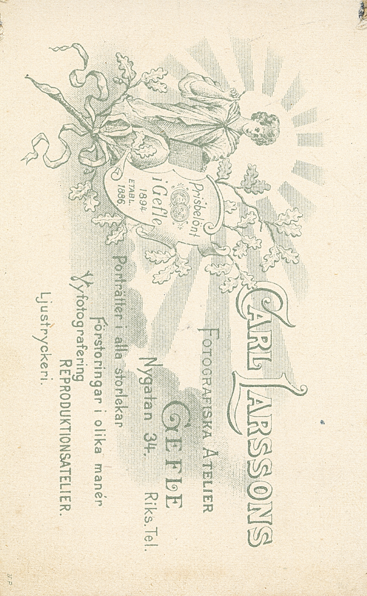 Porträtt av tre kvinnor.