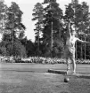 Idrottstävlingar på Värendsvallen, 1944.
Kulstötning för herrar.