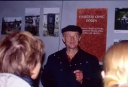 Medföljande text: "Prof. Anders Gustafsson om sin gravstensu