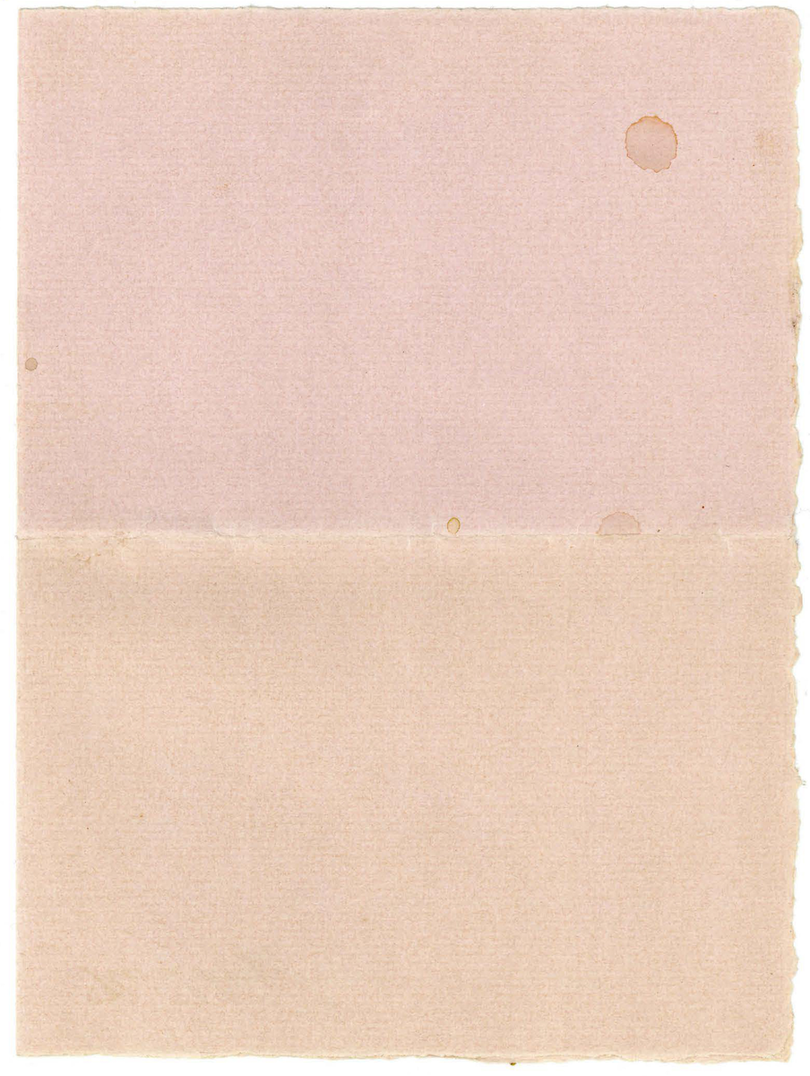 Brev 1914-06-25 till Ester och John Bauer från Nisse, bestående av ett kuvert, med ett vikt blad på fyra sidor med skrivet på framsidan och baksidan. Huvudsakligen skriven i bläck.
.
BREVAVSKRIFT
[Kuvert]
Konstnärsparet
John o Esther Bauer
Björkudden
Grenna

[Två otydliga poststämplar: GRÄNNA]
N.T.
[rött sigillack]
.
[Sida 1]
[stämplade eller tryckta bokstäver: N.T.]
Kvistaberg 25.6 1914.
Kära barn!
Se här de utlovade fo-
tografierna, som jag äntligen kom-
mit mig för att kopiera. –
Jag hoppas Ni må gott och
träta lite smått. Själv mår
jag ingenting ity att min hö-
snuva florerar. Om jag vore 
riktigt kär i någon av Er, så
skulle jag skriva ett väldigt
.
[Sida 2 & 3]
långt brev om hur ljuvligt det
är att tänka på den jag hade
kär hela sommardagarne och allt
vemod, som de ljusa kvällarne
göte i mitt hjärta. Det skulle 
bli väldigt poetiskt, men som
jag nu har mycket mera mera
än kärlek att sysselsätta mig 
med, så blir brevet bara kort
och ingenting. – Därför slutar 
jag med att be Er framföra 
en hälsning till varandra från
Kvistbergsherrn och Eder
vän
Nisse
.
[Sida 4] 
Tom sida