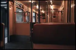 Interiör i tunnelbanevagn av modell C6 vid Mörby centrum år 