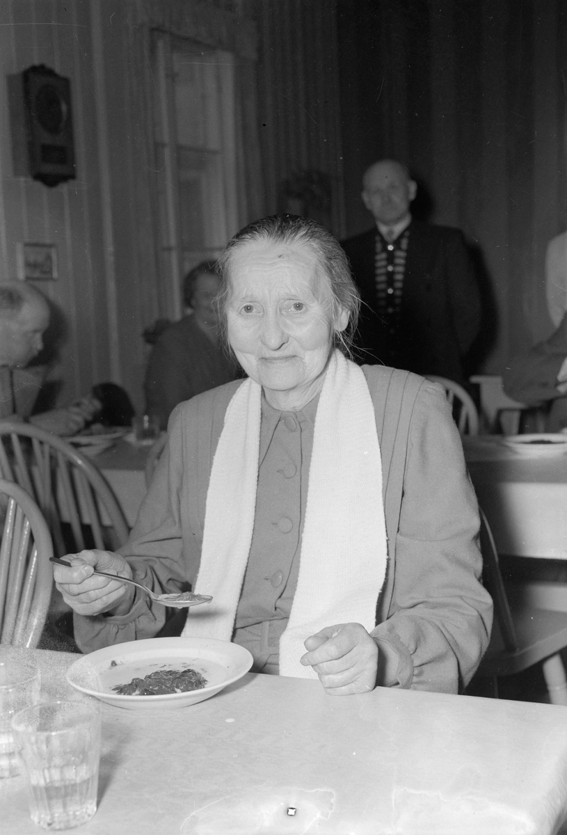 Gråmølna, Velferdsstua