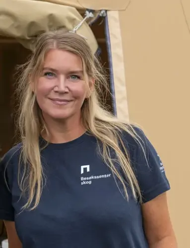 Portrett daglig leder besøkssenter skog 