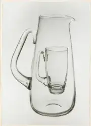 Två något bukiga kannor med snås och handtag, enkel modell i