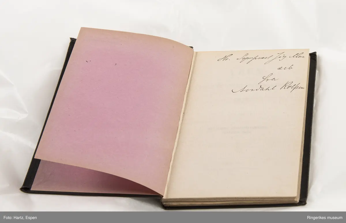 YDUN. Nordisk Studenterkalender 1873. Det norske studentersamfunds foranstaltning. Trykket i Christiania i 1872, i kommisjon his Alb. Cammermeyer. 152 sider.