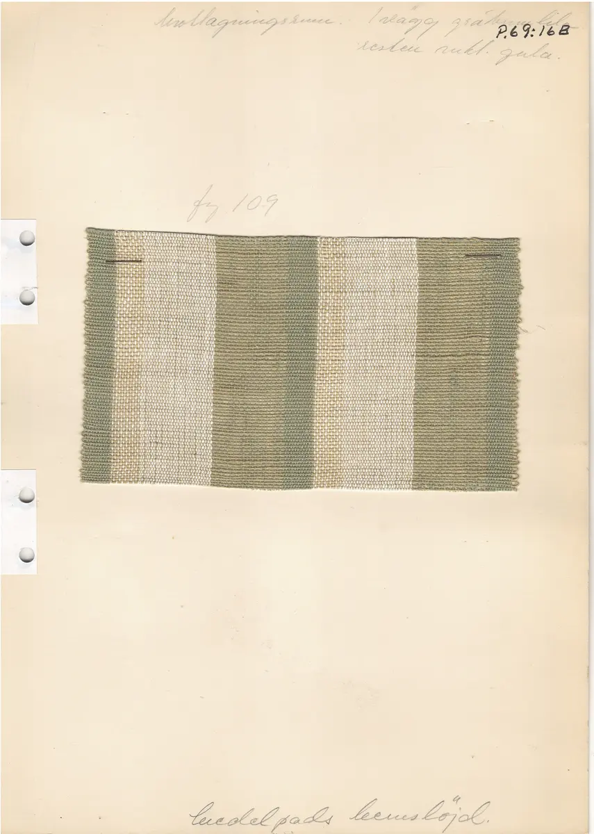 Vävprover samt vävsedel till randig gardin i tuskaft med varp i bomull och inslag i lin. 

