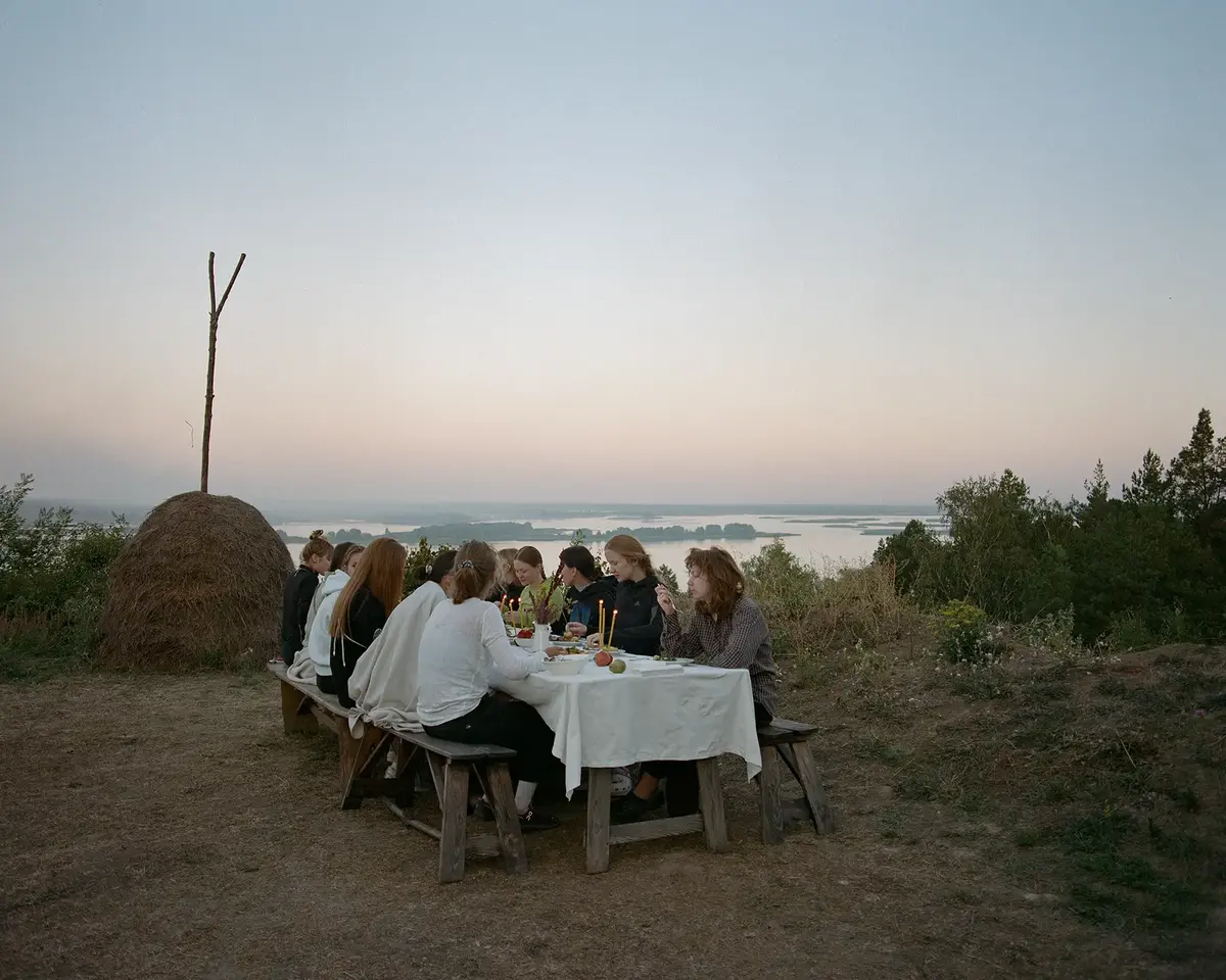 Foto: Anya Tsaruk, fra serien «I Hope Your Family is Safe», 2024.