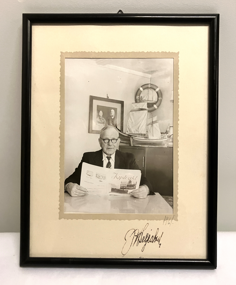 Finnsnes: Seljestad: Portrett mann 1961 på gården Seljestad.