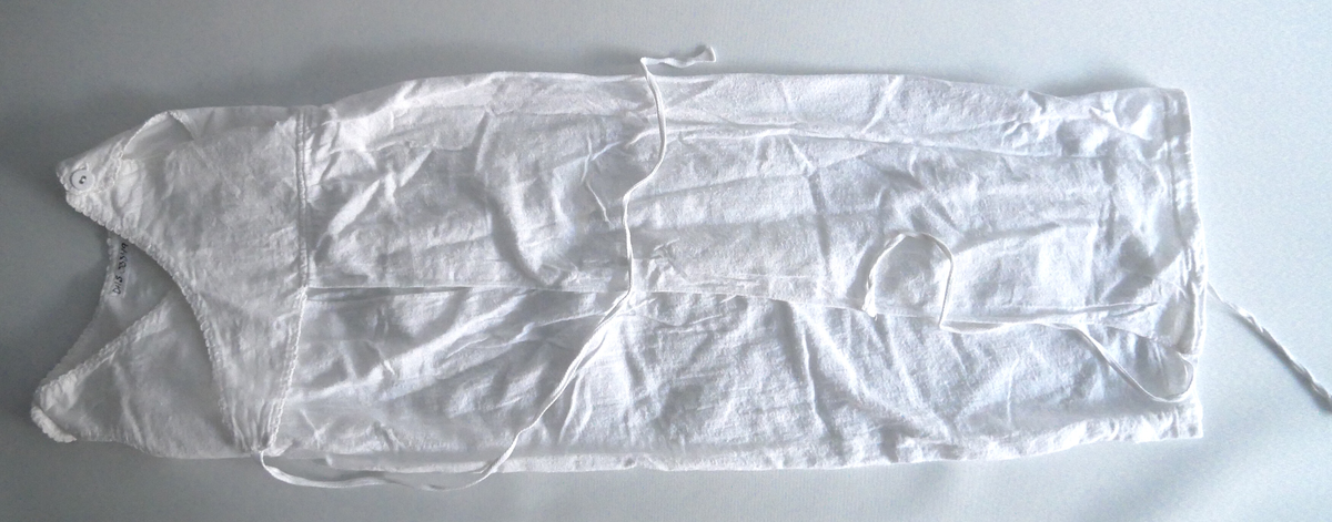 Loyerten er sydd av kvit bomullsflanell. Den er 84 cm lang, og 55 cm brei. Den er åpen framme, men har to bomullsband i livet, og også to band sydd på kvar side av nederste kant, som løyerten kan reivast med. Dette for å binde, eller svøpe spedbarnet fast i løyerten, for å halde barnet varmt, halde bleiene på plass og for å gje det ei god kroppshaldning. 