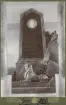 Chapmanmonumentet på Karlskrona örlogsvarv, rest till minne av skeppsbyggmästaren och viceamiralen Fredrik Henrik af Chapman (17211808). Karlskrona örlogsvarv grundades 1680 och utvecklades under 1700-talets senare del till ett centrum för svenskt örlogsskeppsbyggande.