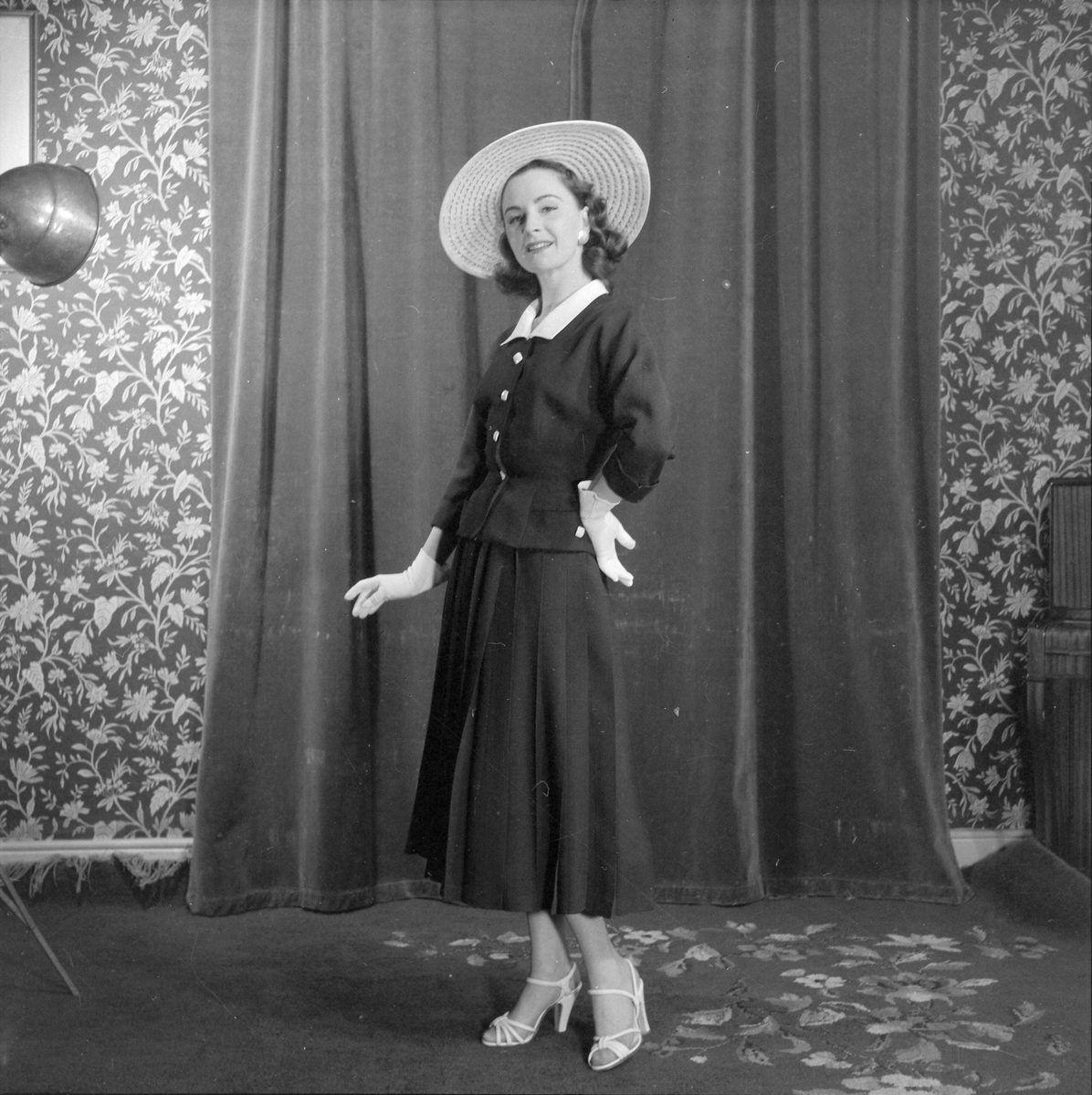 Mannequinoppvisning. Dameklær