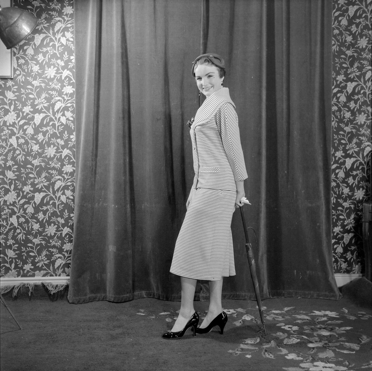 Mannequinoppvisning. Dameklær