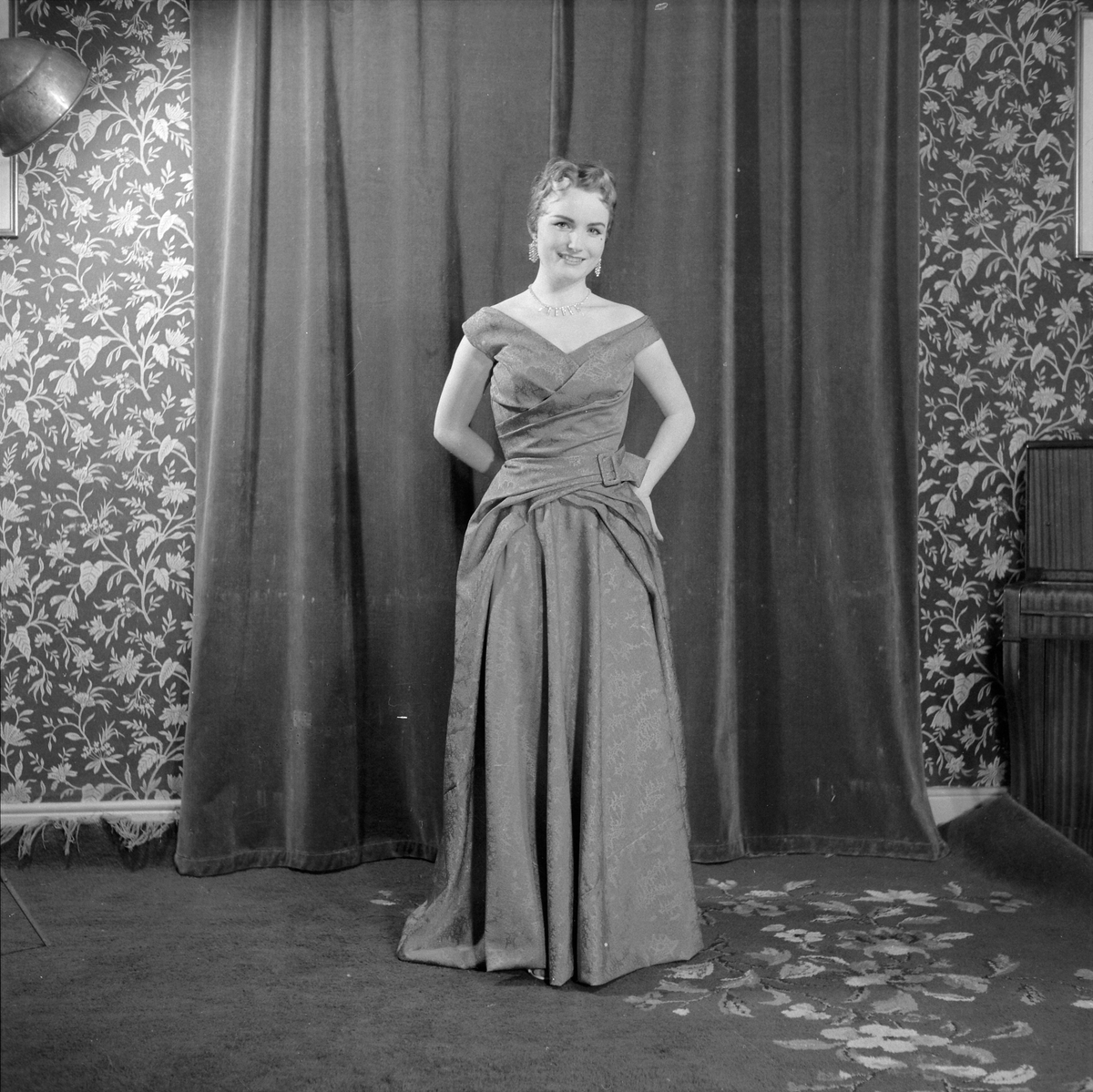 Mannequinoppvisning. Dameklær