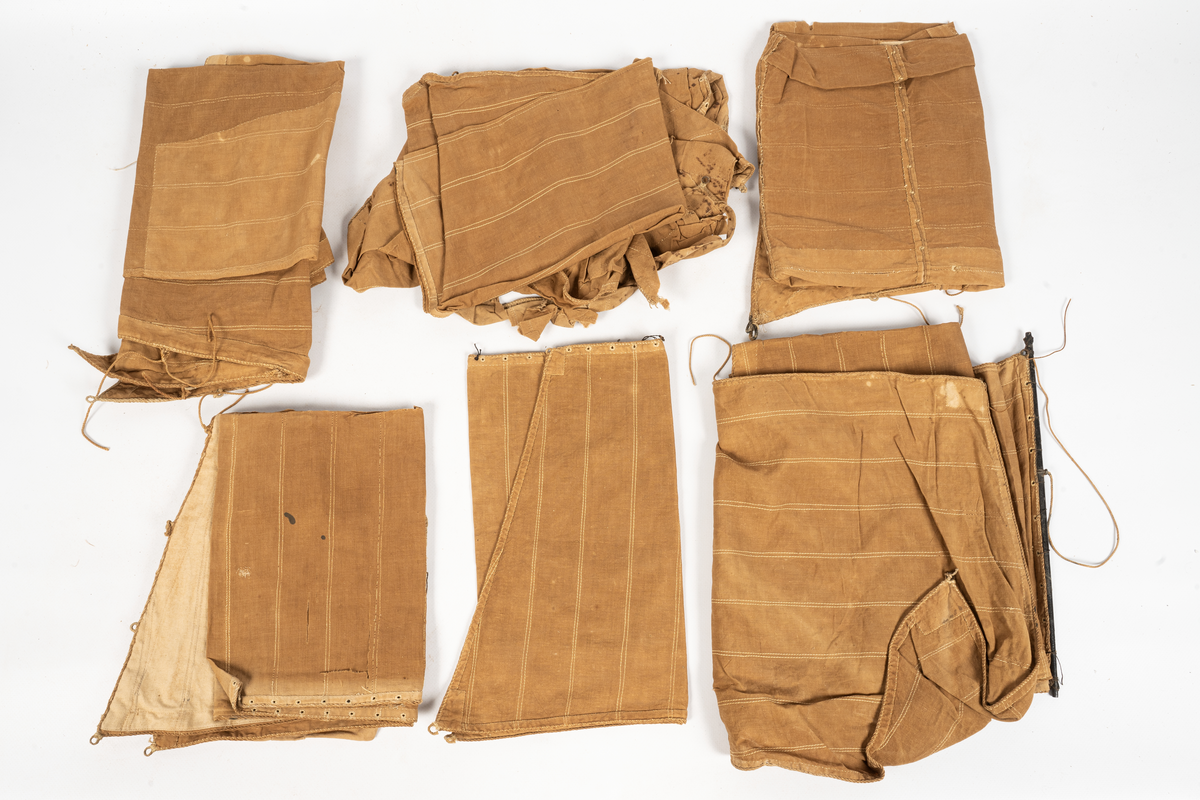 Fullriggad modell med segel, 60 kanoner. Restaurerad och kompletterad. Modellen återger den serie om tio linjeskepp av Kronprins Gustaf Adolf-typ som byggdes efter ritningar av F H af Chapman i Karlskrona 1782–85.