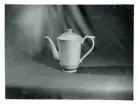 Te-/Kaffekanna från Bo Fajans, omkring 1900-talets mitt.
