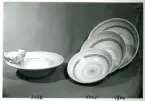Askfat, fat och skål från Bo Fajans, formgivare Eva Jancke-Björk, omkring 1900-talets mitt.