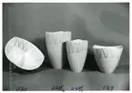 Skål och vaser från Bo Fajans, formgivare Berit Ternell, omkring 1900-talets mitt.