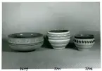 Skålar från Bo Fajans, formgivare Eva Jancke-Björk, omkring 1900-talets mitt.