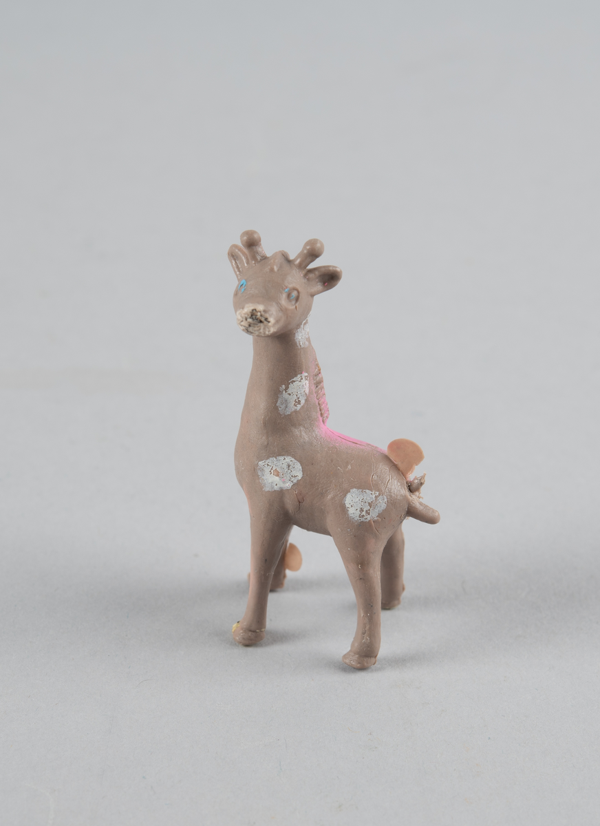 Liten giraffigur.