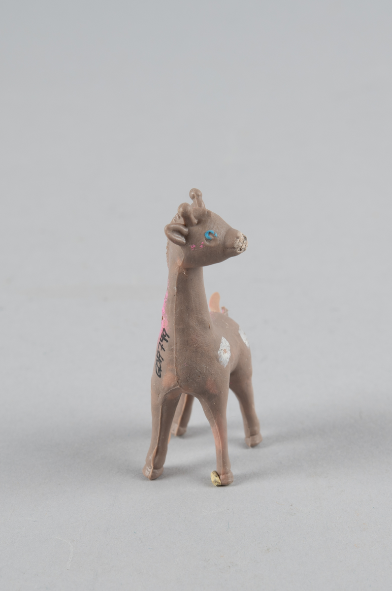 Liten giraffigur.