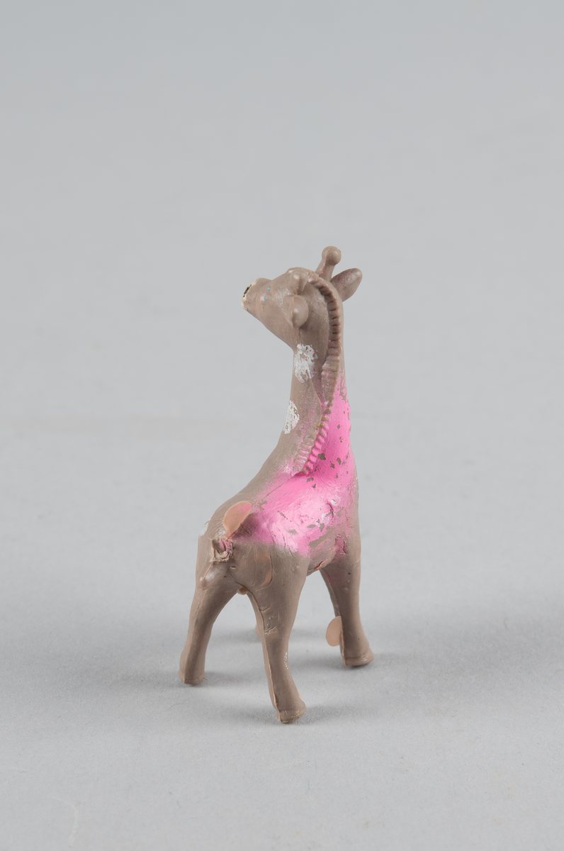 Liten giraffigur.