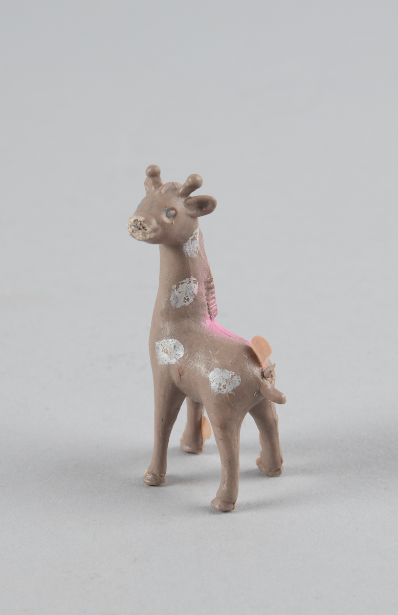 Liten giraffigur.
