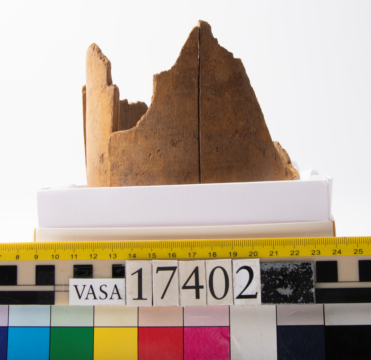 Skråkappa.

6 st sidodelar ihop med bottenfragment.

För mer information se Dokumentationsblankett under Referenser – Länkade filer.