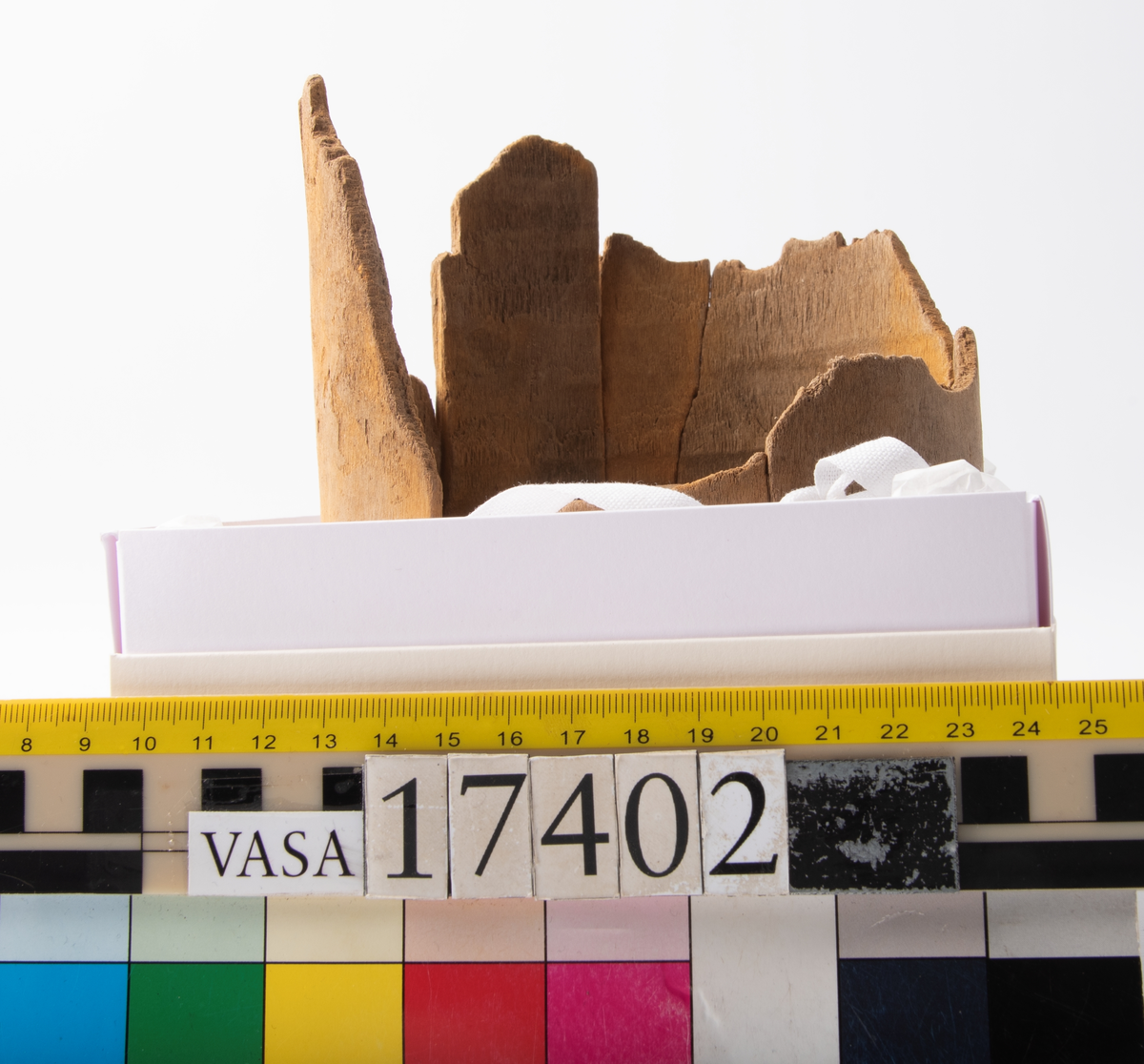 Skråkappa.

6 st sidodelar ihop med bottenfragment.

För mer information se Dokumentationsblankett under Referenser – Länkade filer.