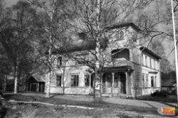 Olof Johanssons villa öster om Texacomacken i Edsbyn.