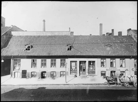 Christiania posthus. Storgata 23. 1814 - 1931.