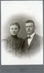 Porträtt av Jenny och Simon Kjellström, Lingbo "Silva kompas