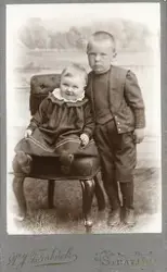 Porträtt av Olle och Per Lingvall (?) Långbo 1903 (enligt li