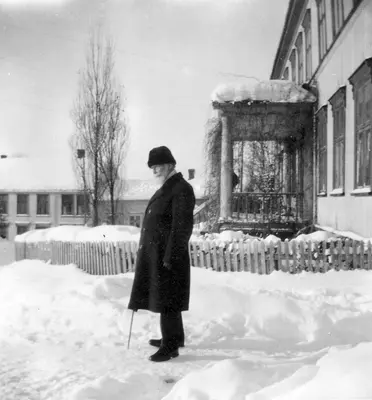 Otto Aamodt ved Aamodtgården.