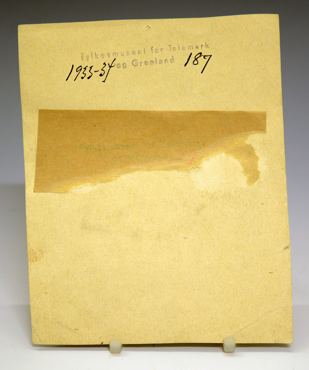 Djevelen med fele, mann med lykt