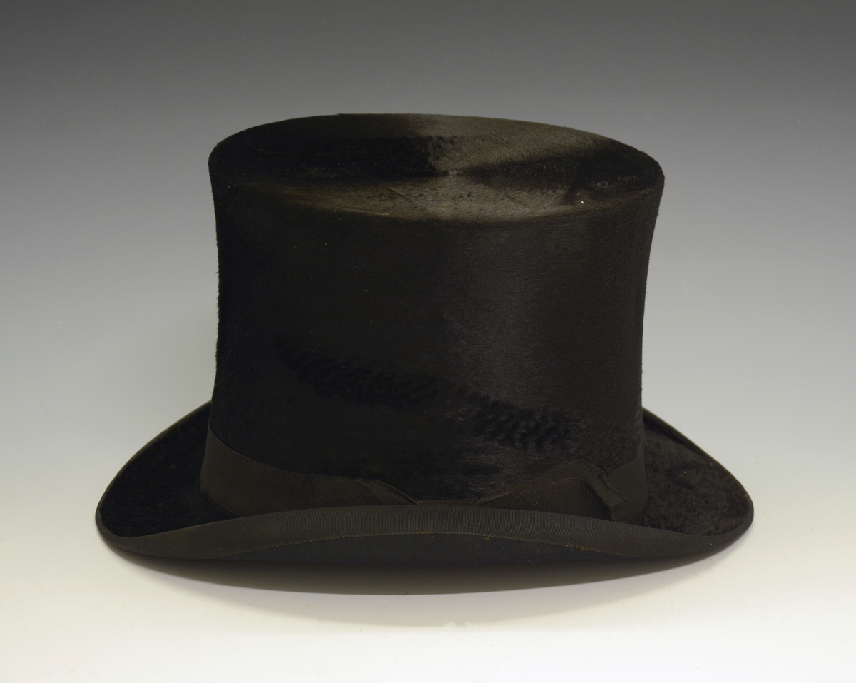 Fra protokollen: I pappetui. Bremmen litt mølleten inntil sveitteborda.