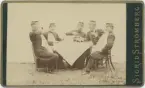 Militärbefäl vid dukat bord, 1880-tal
