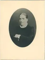 Ateljéporträtt - kvinna, Uppsala