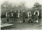 Vykort - park- och trädgårdspersonal vid Österbybruks herrgård, Uppland 1884