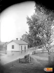 Walfrid Anderssons affär i Haga, Norrala, vid riksväg 13. Be