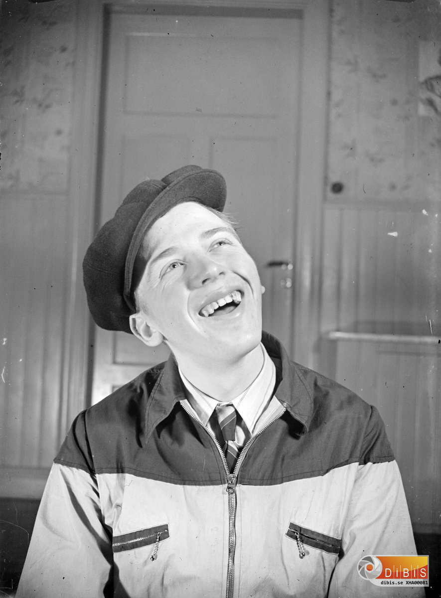 Hugo Andersson i jacka och keps.