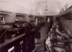 Norrköping Telefonstn. År 1928. Äldre telefonsalen i bruk sedan 1913. Tk Ohlin.