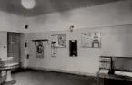 Trollhättan Telefonstation 6/7 1946 sista dagen före automatiseringen. Allmänhetens rum. Interiör.