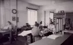 Trollhättan Telefonstation 6/7 1946 sista dagen före automatiseringen. Kontor. Interiör.