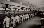 Trollhättan Telefonstation 6/7 1946 sista dagen före automatiseringen. Kontor. Interiör.