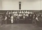 Västerås Telefonstation. Gruppfoto. 1912. I mitten tk K.O. Kjellberg.