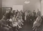 Stockholm år 1928. Gruppfoto av personal på ekonomi- och kanslibyrån. Huvudkass. Ivan Bahrman, statistiker Karl Edin, revisorerna Ragnar Levedal och Karl Wällstedt.