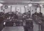Göteborg Telegrafstation Kaserntorget omkr. år 1920. Store Nordiskes apparatsal.